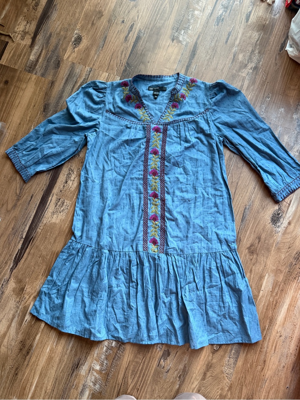 Maggy London Blue Embroidered V-Neck Cotton Dress
